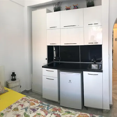 Apartment *new* Beachfront Sea View